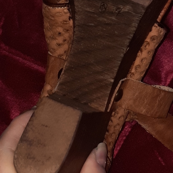 Genuine leather must have sandals - Picture 5 of 6